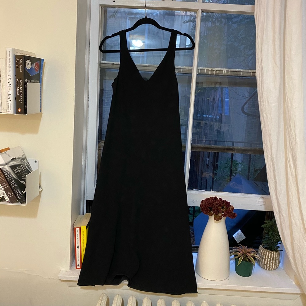 Aritzia Babaton Black Dress